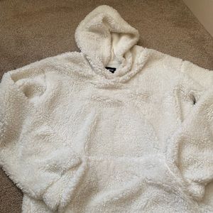 Fluffy Sweater white